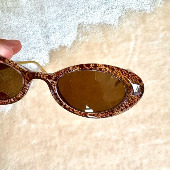 Vintage Y2K Leopard Print Sunglasses - Picture 4 of 4